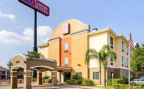 Comfort Suites At Plaza Mall